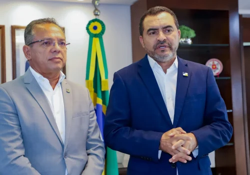 Governador ao lado do secretária da Fazenda do Tocantins | Foto: Esequias Araújo/Governo do Toc...