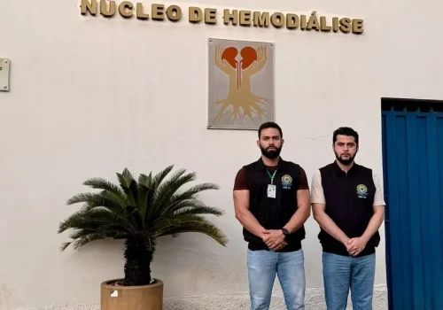 Médico fiscal do CRM-TO, Matheus Augusto e o agente de fiscalização, Paulo Teodoro | Foto: CRM...